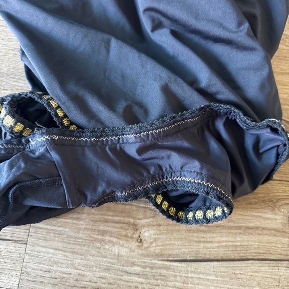 La blanca one piece black swimsuit size 12 gold and silver trim - Picture 3 of 7